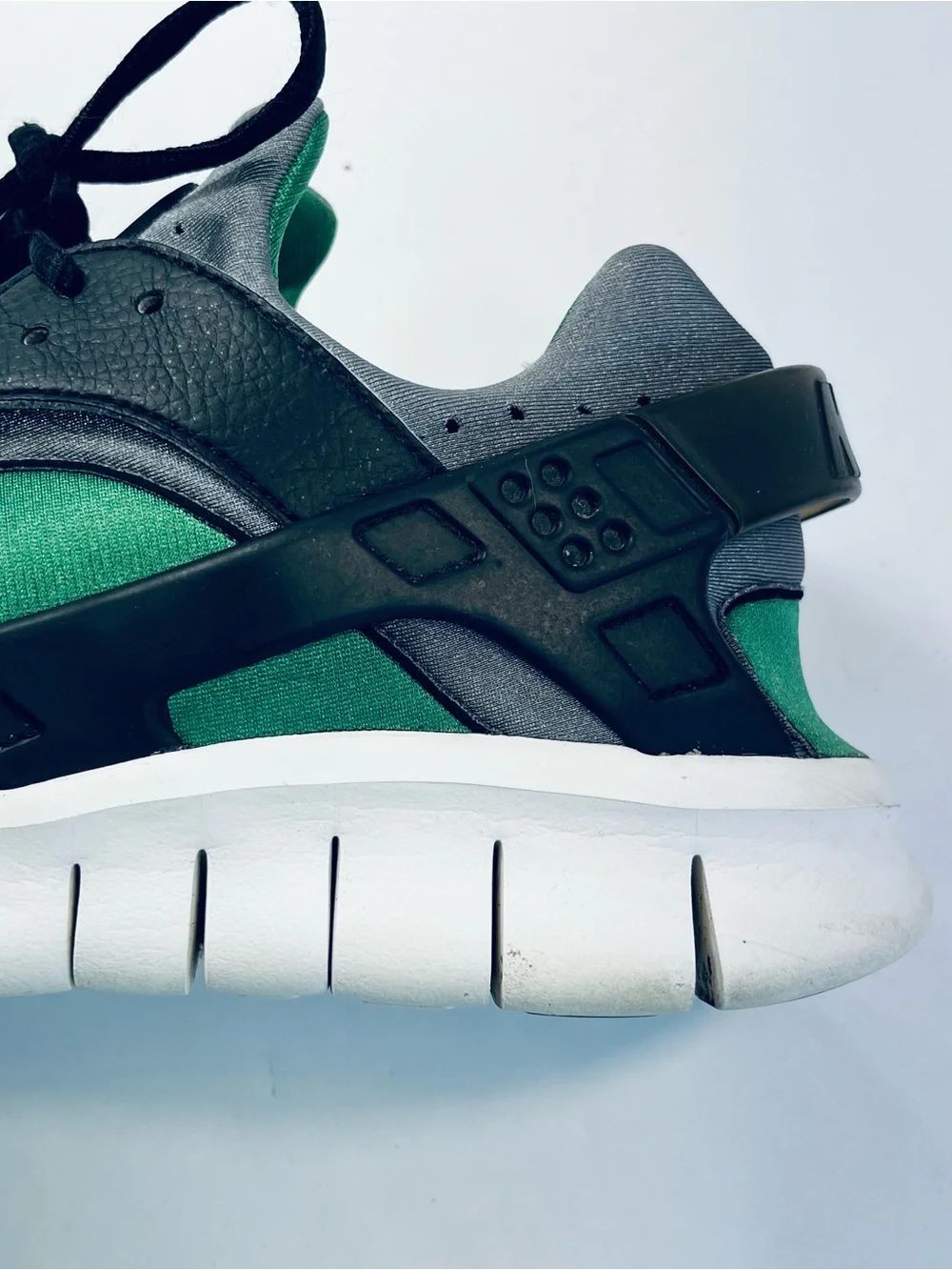 Nike Huarache Free Run Black Green  Running Shoes #510801-031 Men’s Size:10.5
